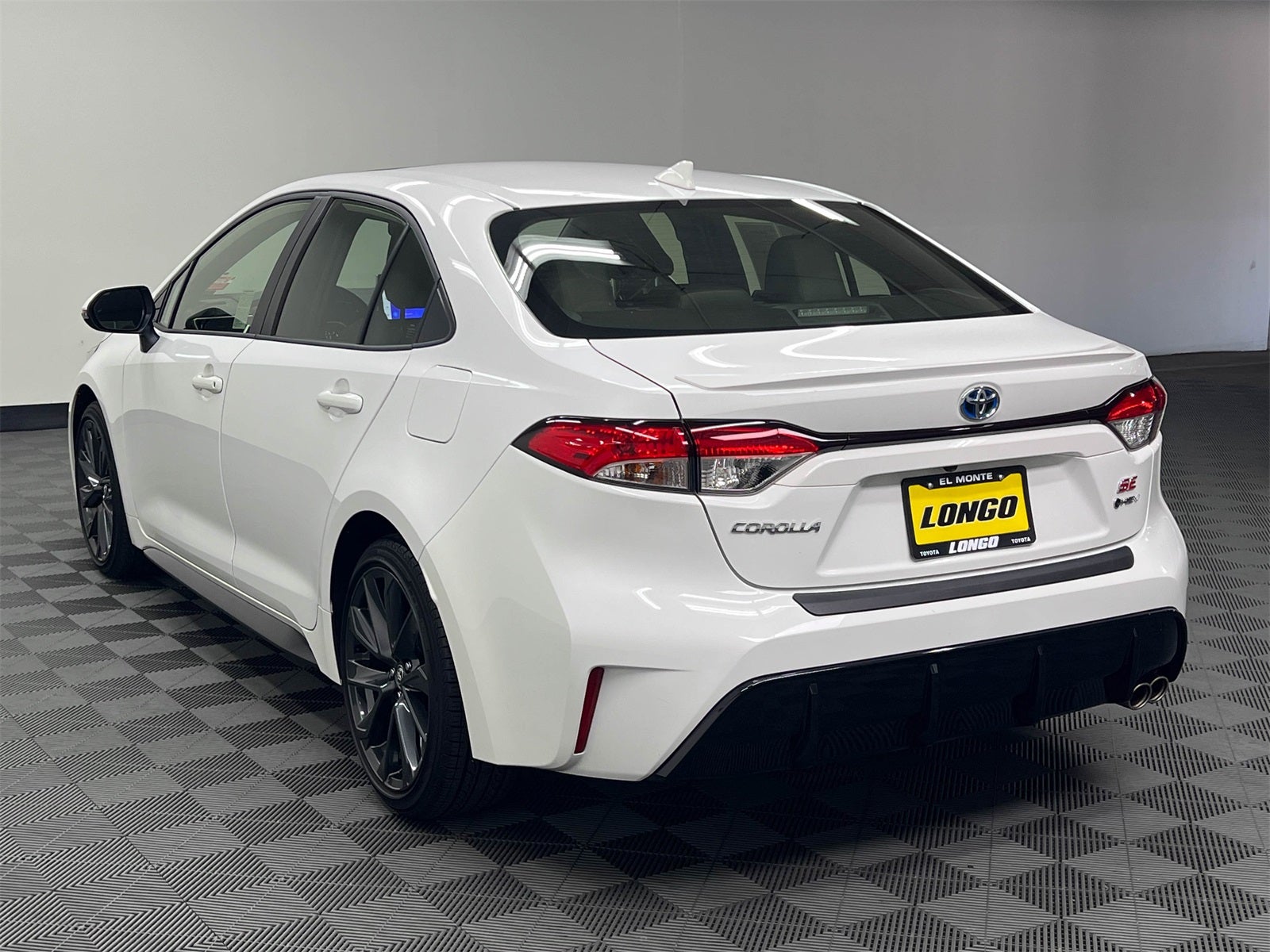 2025 Toyota Corolla Hybrid SE