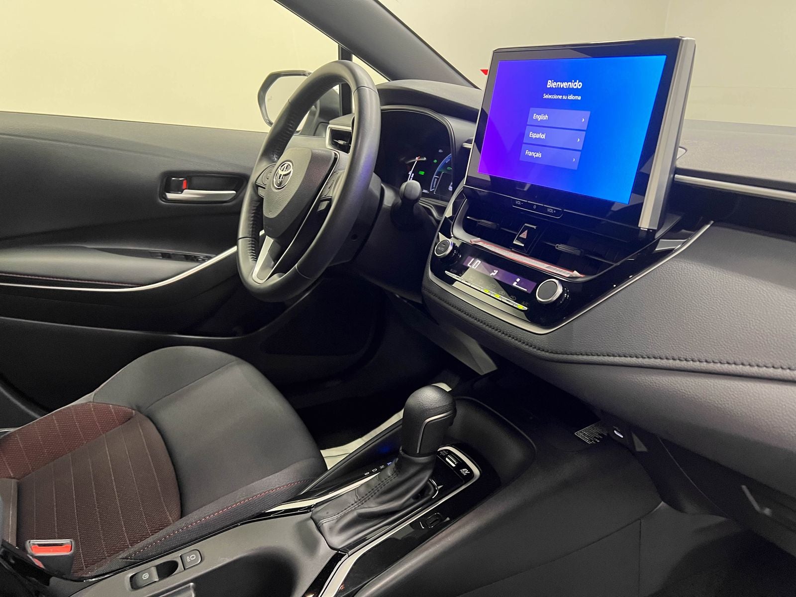 2025 Toyota Corolla Hybrid SE