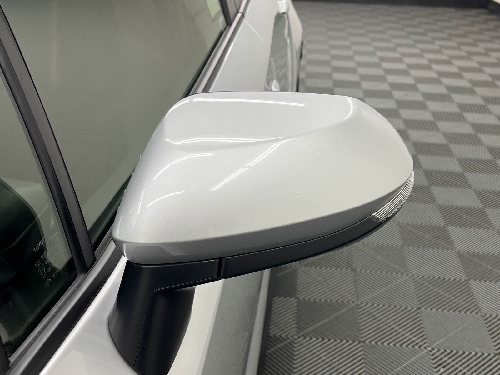 2025 Toyota Corolla Hybrid SE