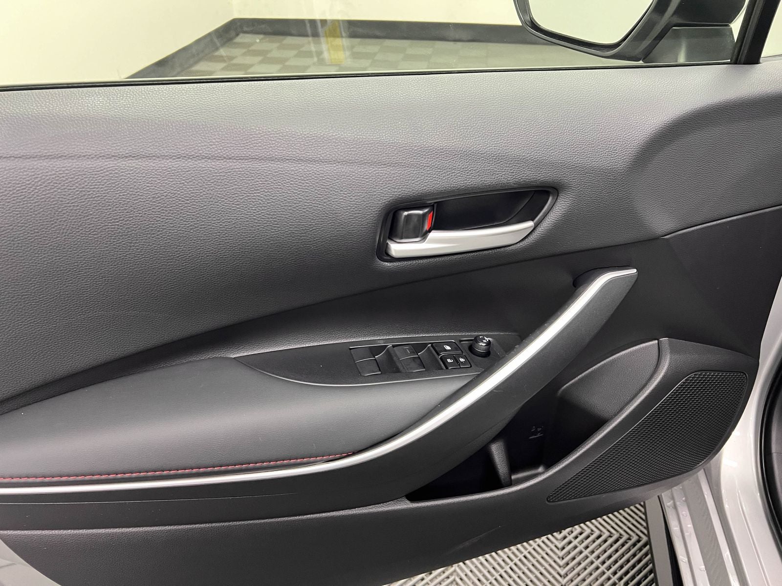 2025 Toyota Corolla Hybrid SE