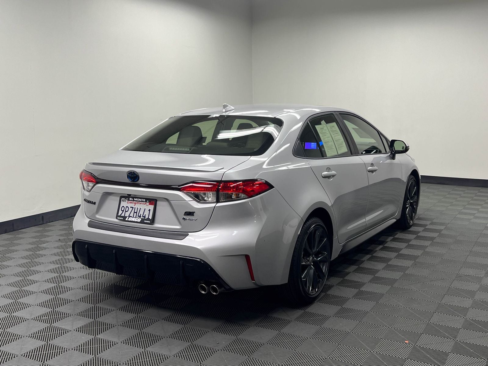 2025 Toyota Corolla Hybrid SE