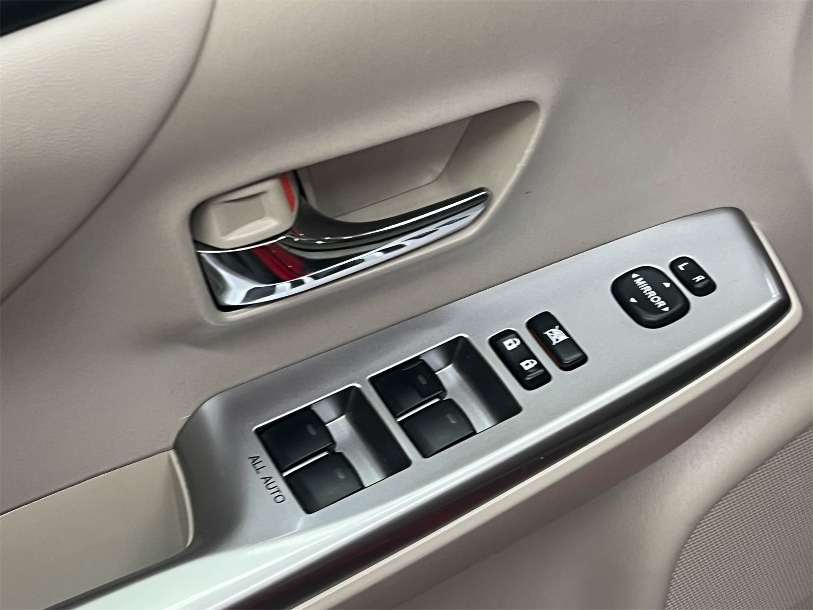 2017 Toyota Prius v Four