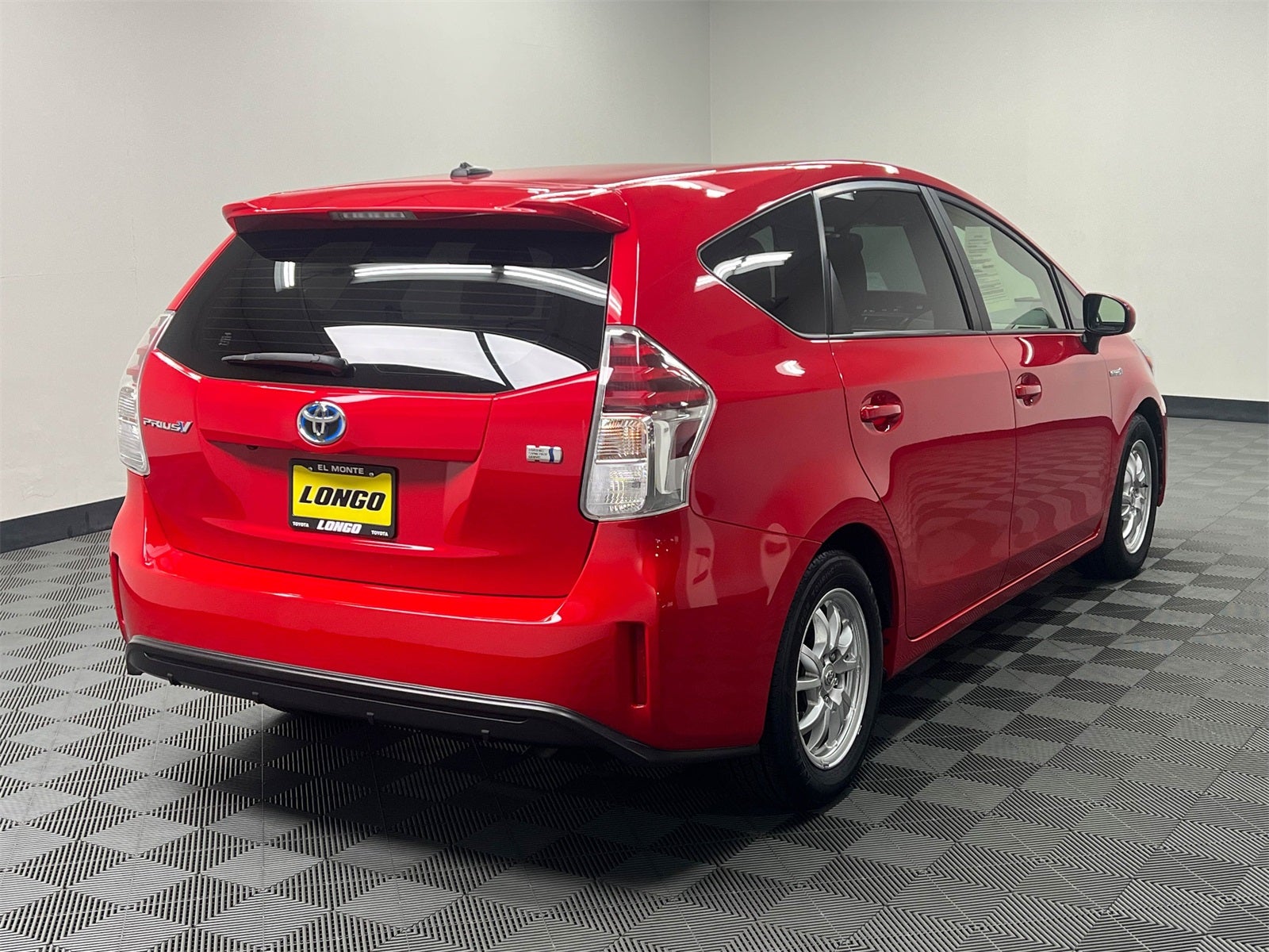 2017 Toyota Prius v Four
