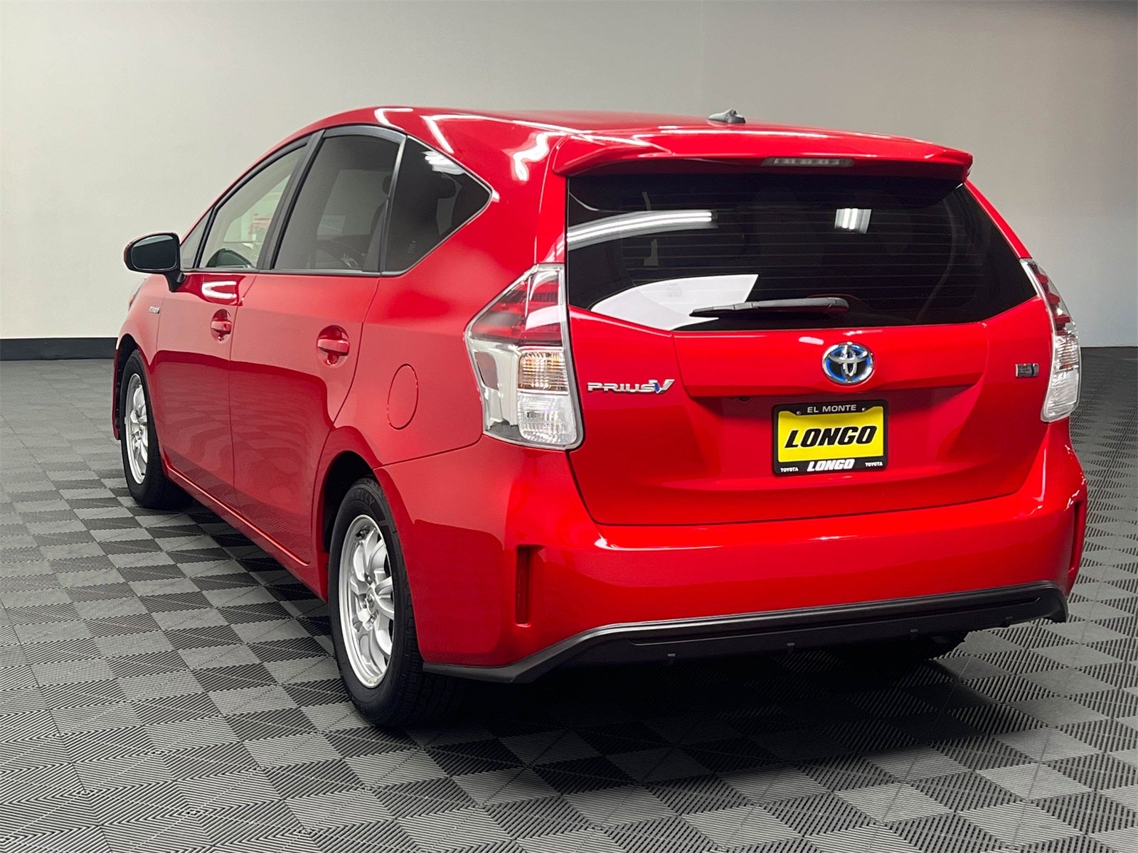 2017 Toyota Prius v Four