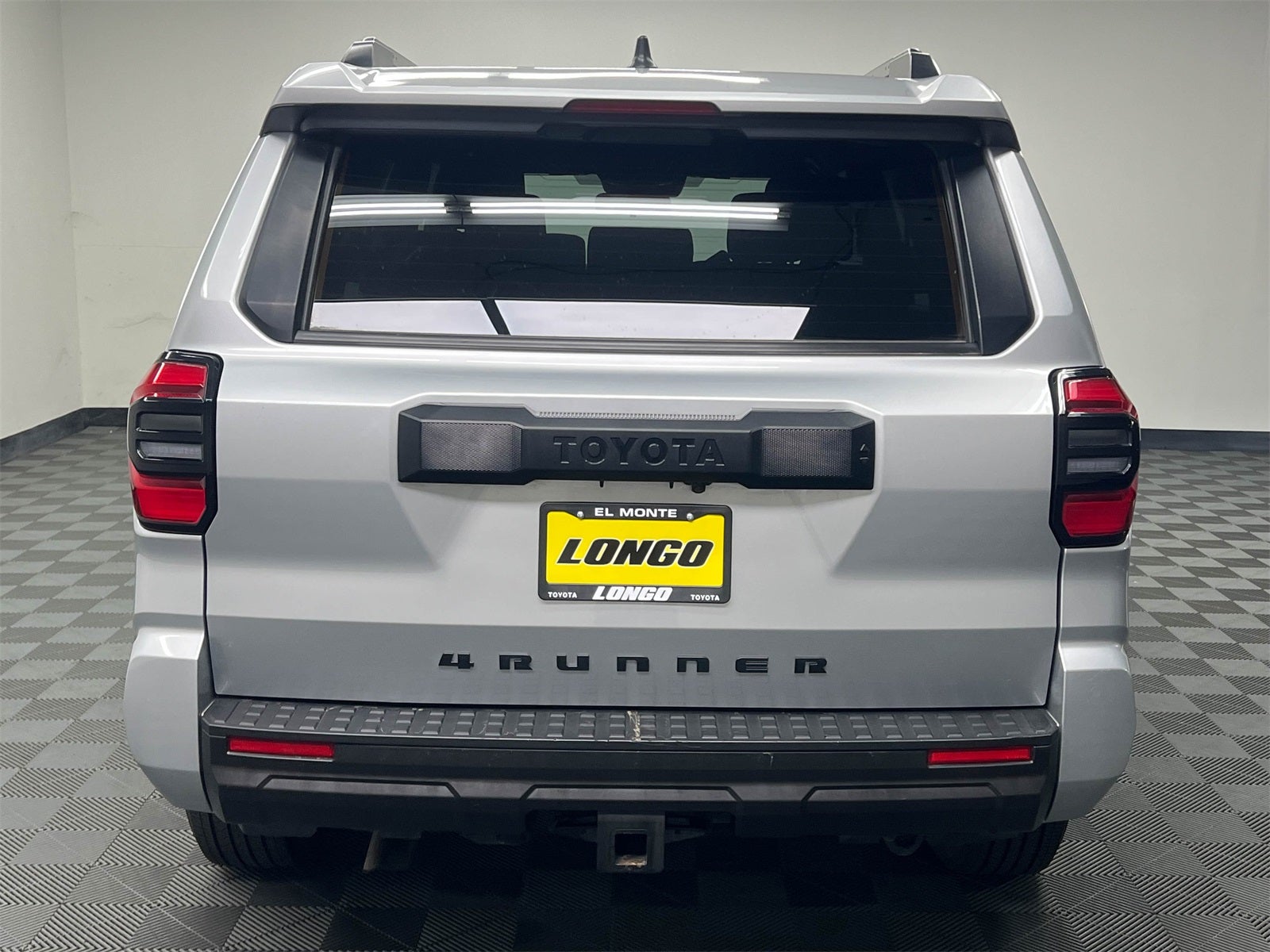 2025 Toyota 4Runner SR5 4WD