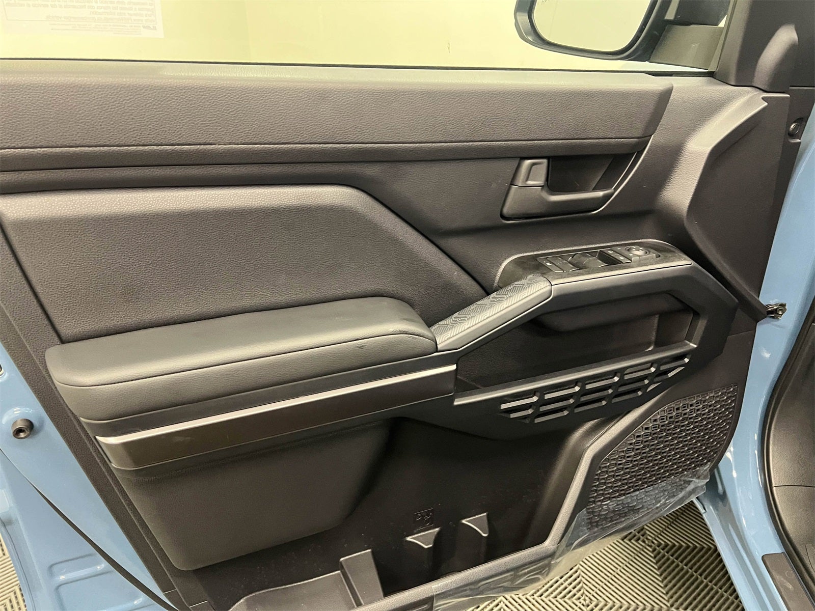 2025 Toyota 4Runner SR5 4WD