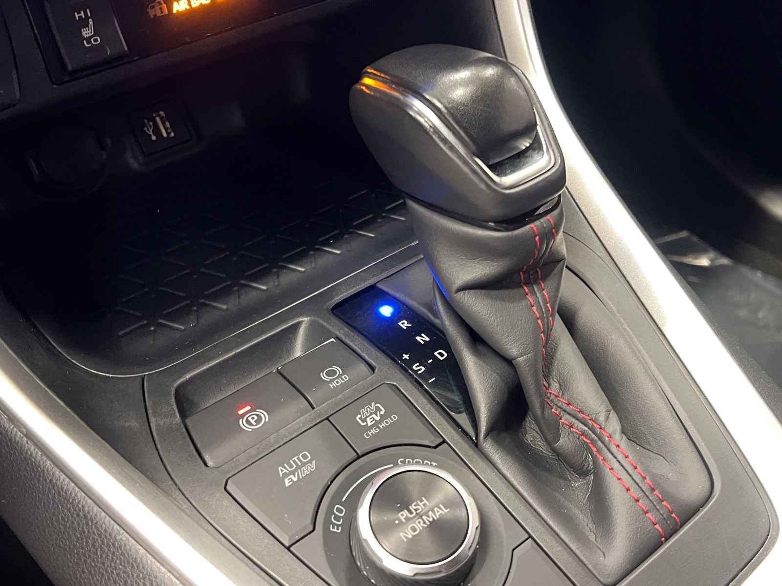 2023 Toyota RAV4 Prime SE