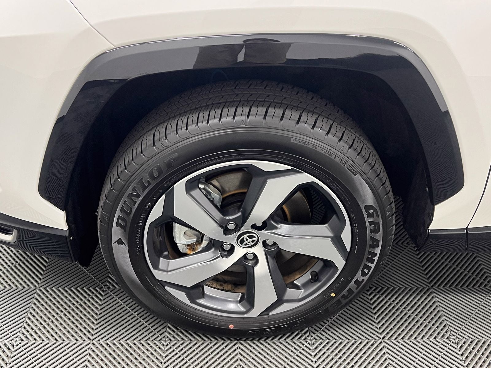 2023 Toyota RAV4 Prime SE