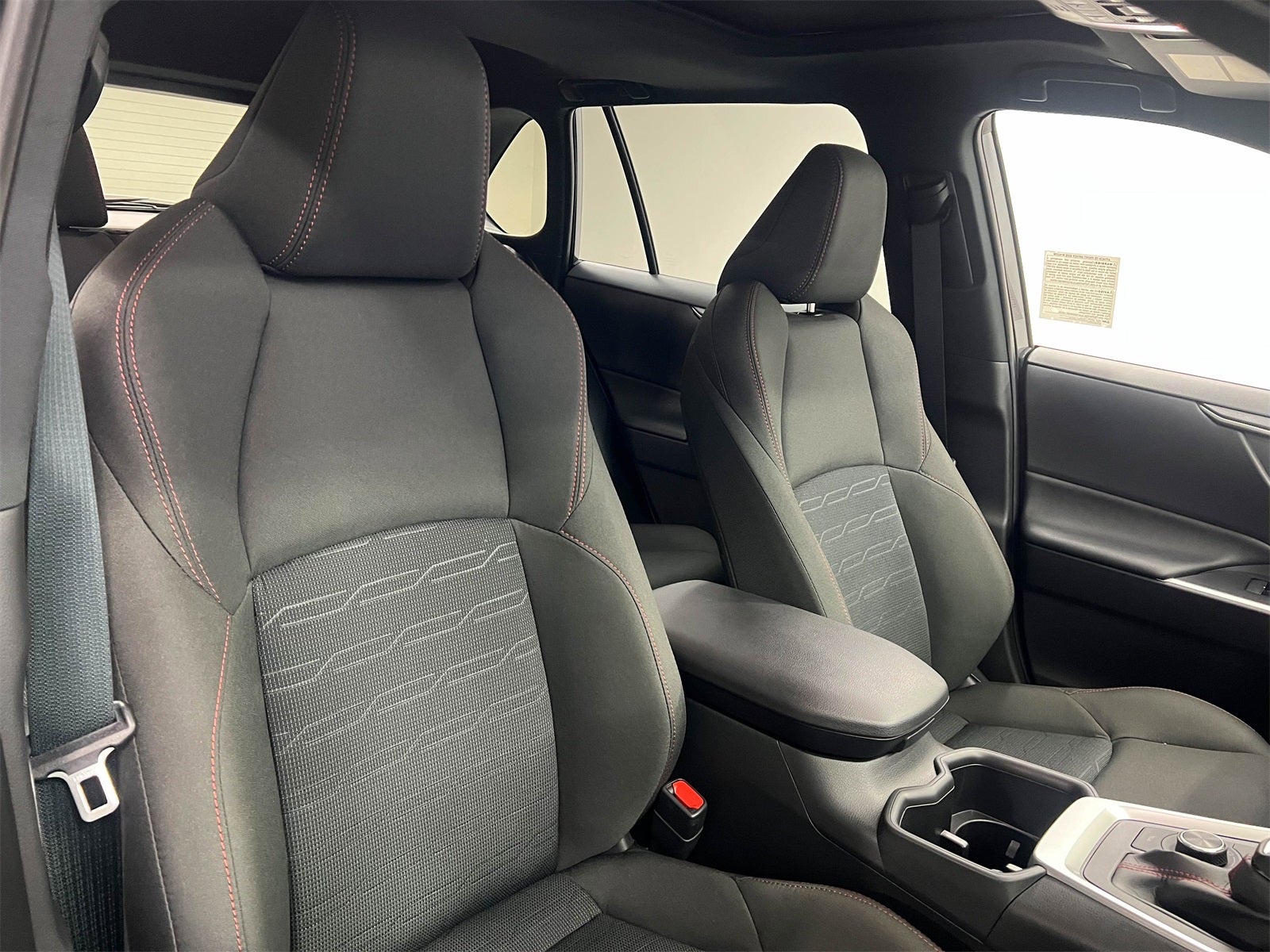 2025 Toyota RAV4 Plug-In Hybrid SE