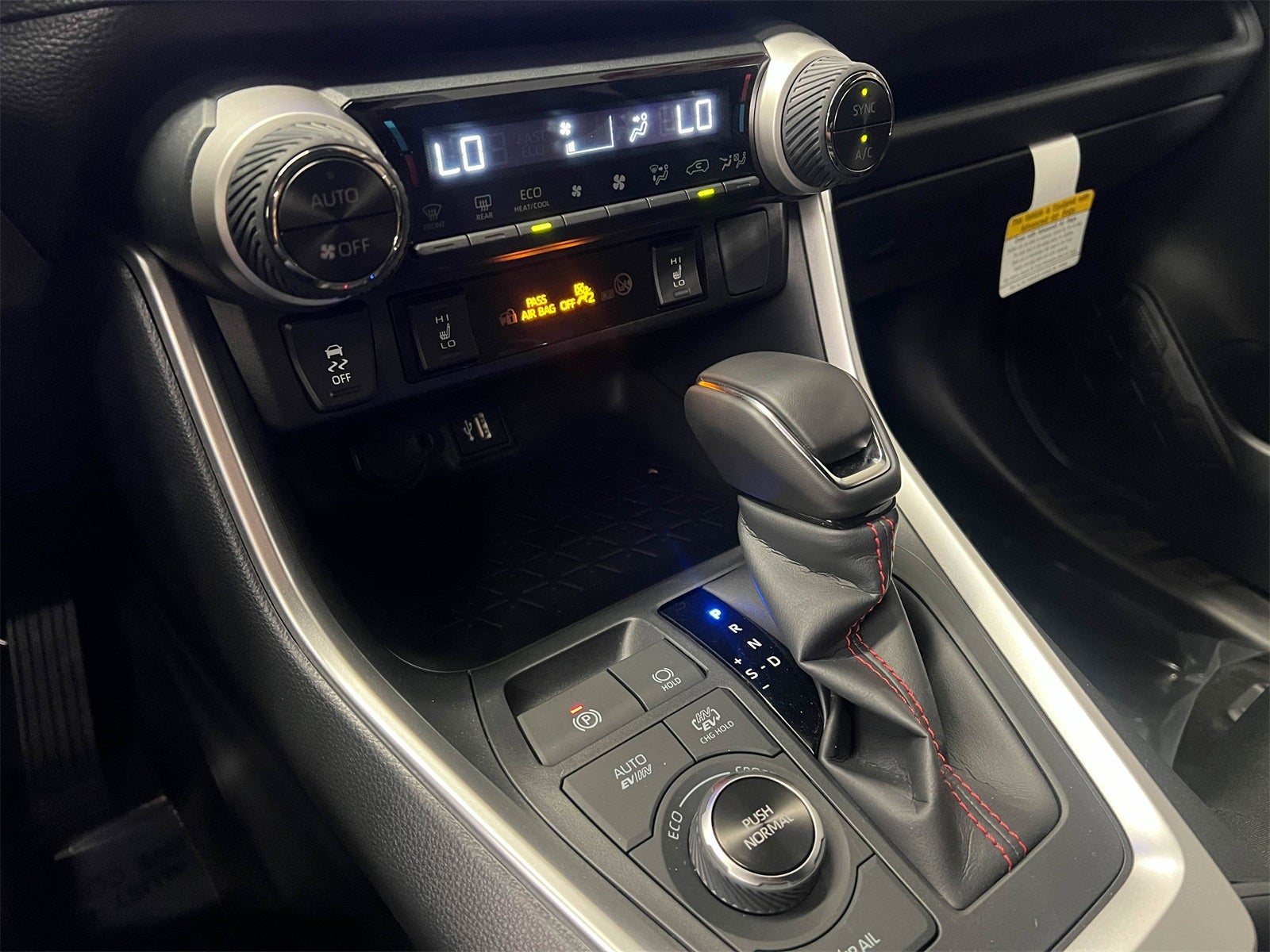 2025 Toyota RAV4 Plug-In Hybrid SE