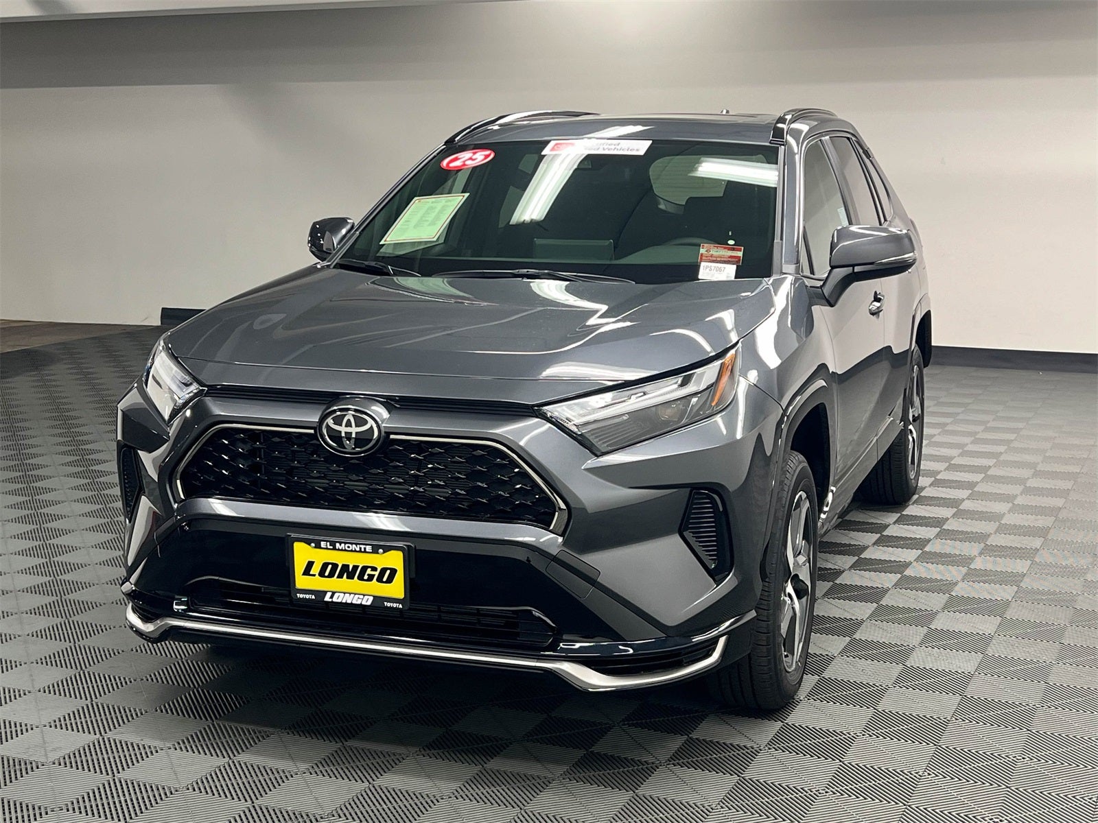 2025 Toyota RAV4 Plug-In Hybrid SE