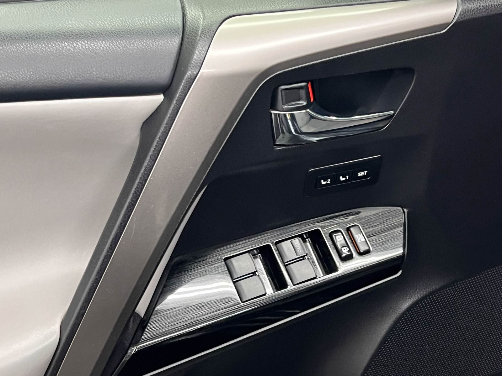 2018 Toyota RAV4 Hybrid Limited