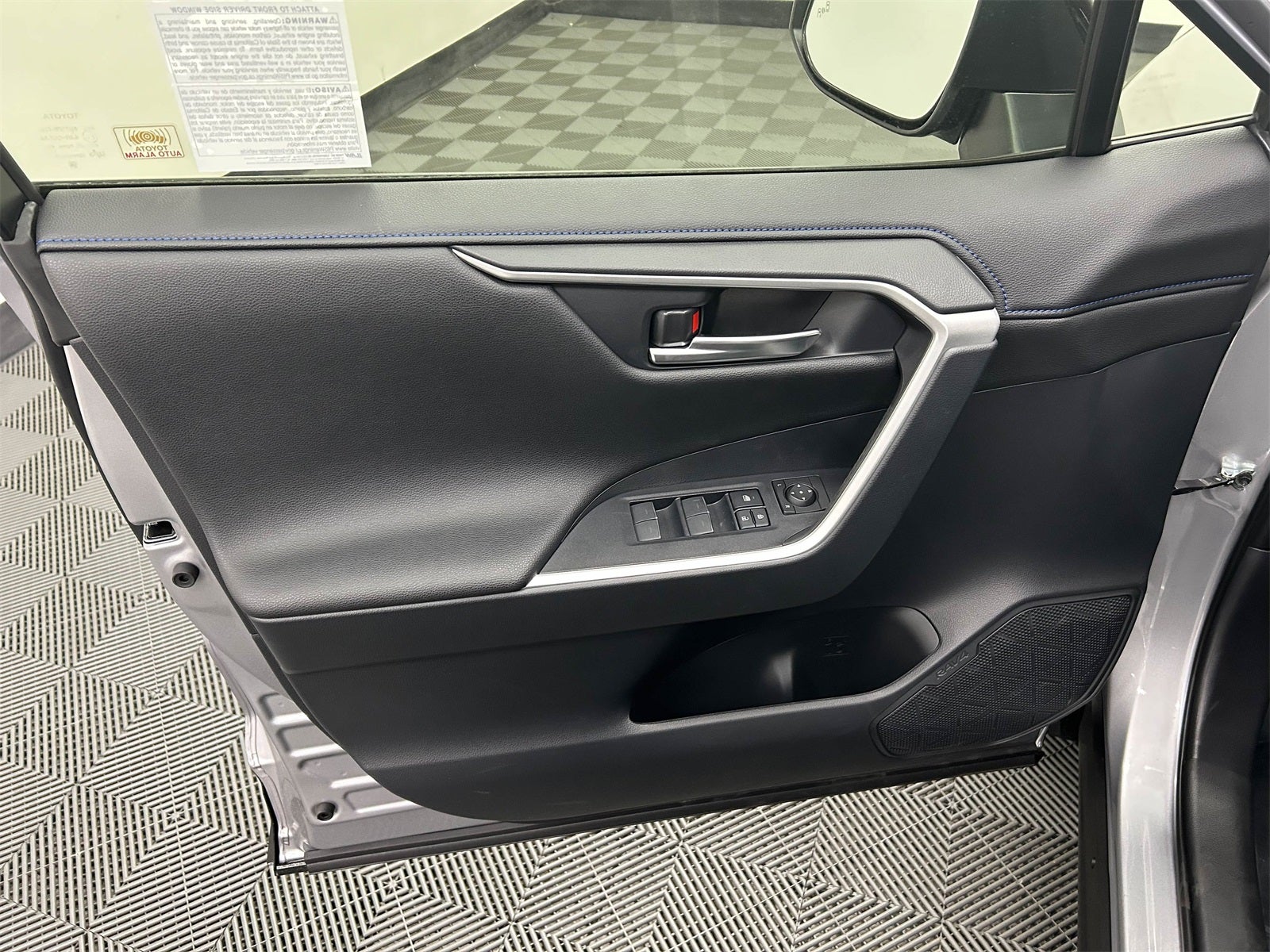 2025 Toyota RAV4 Hybrid XSE