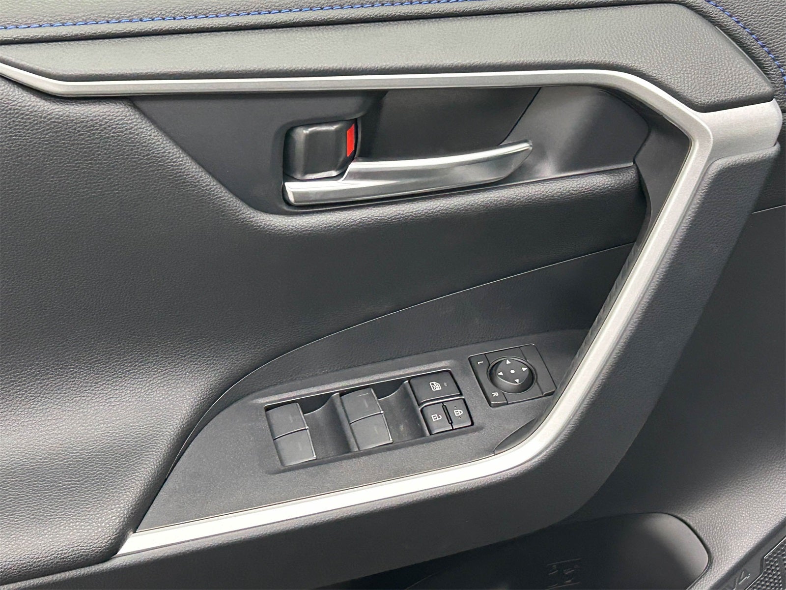 2025 Toyota RAV4 Hybrid XSE