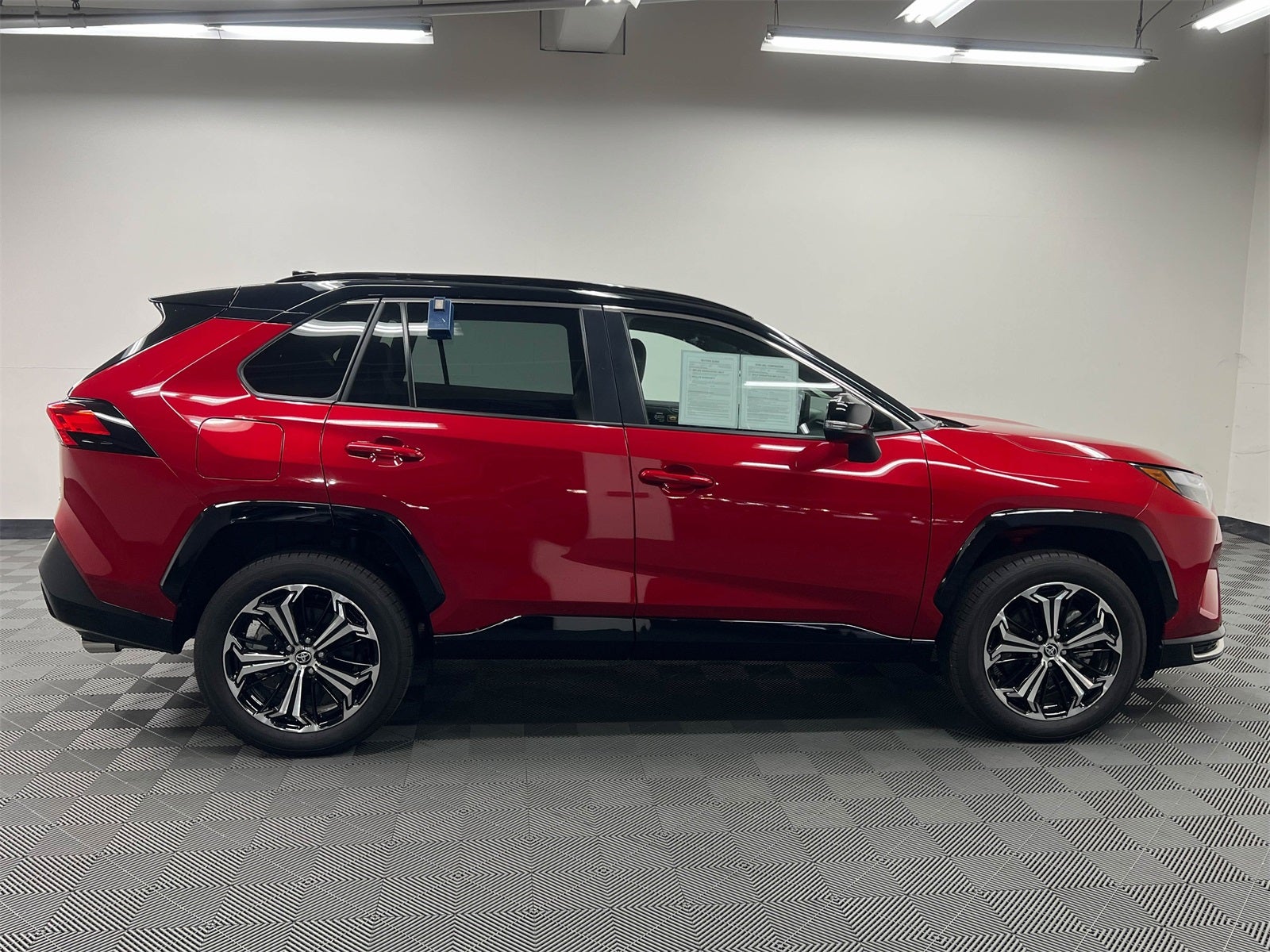 2025 Toyota RAV4 Plug-In Hybrid XSE