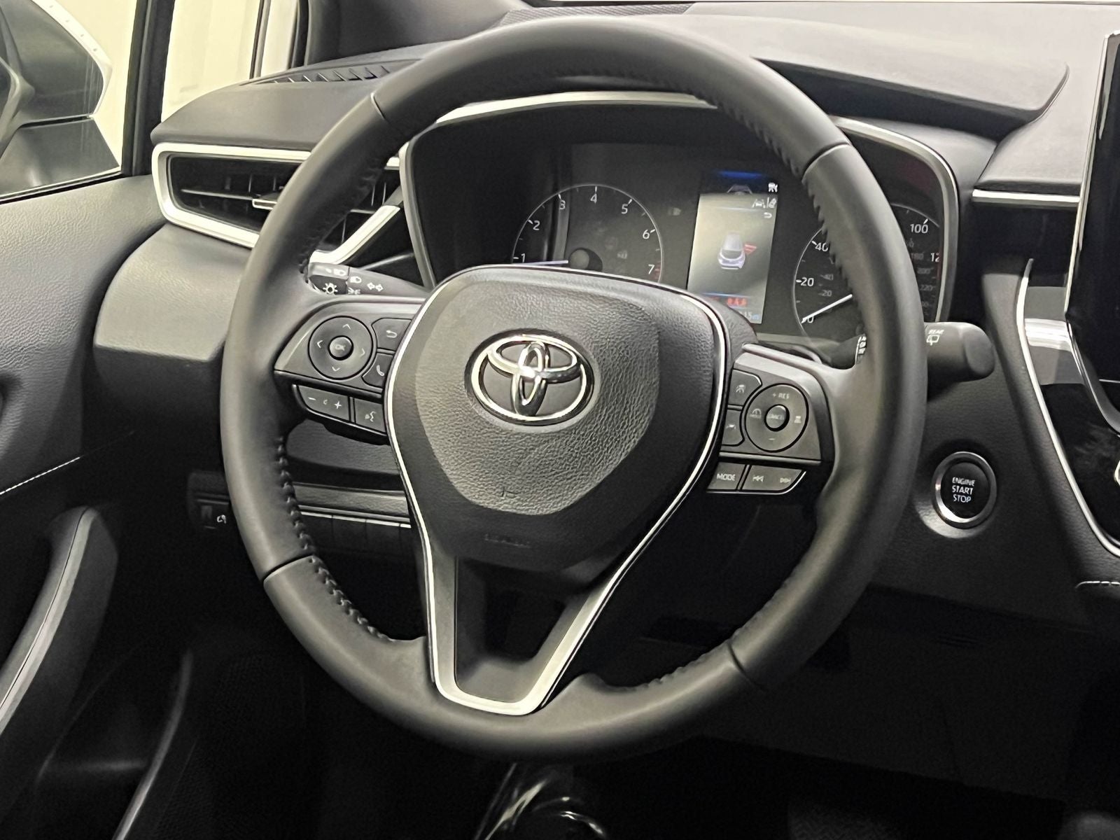 2024 Toyota Corolla Hatchback SE