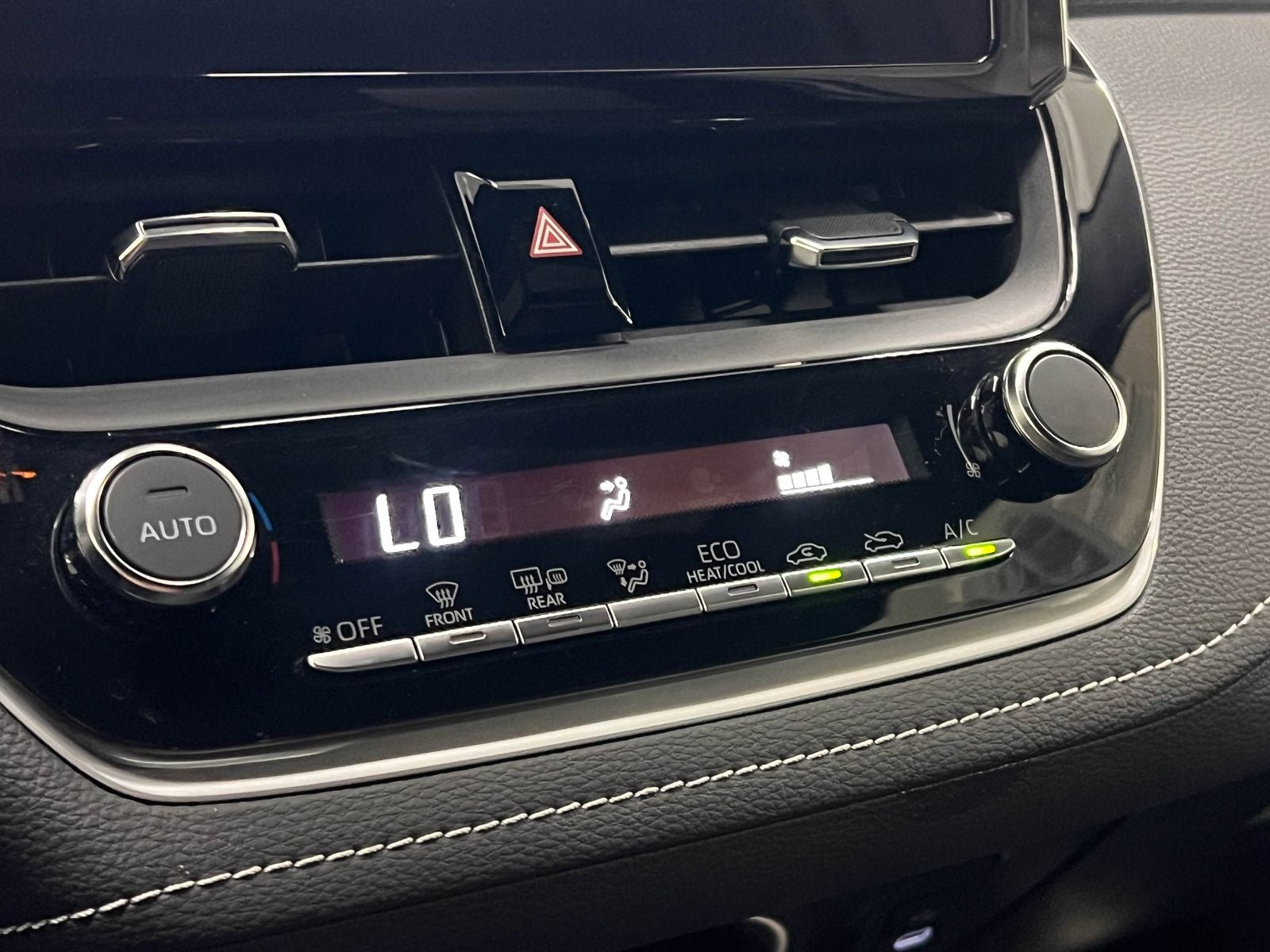 2024 Toyota Corolla Hatchback SE