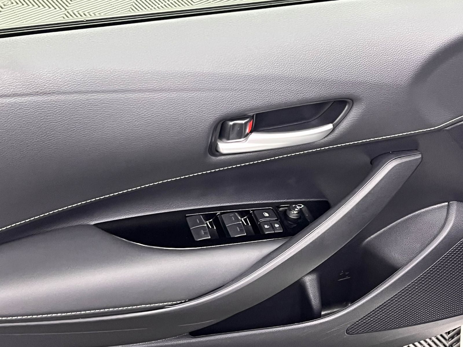 2024 Toyota Corolla Hatchback SE