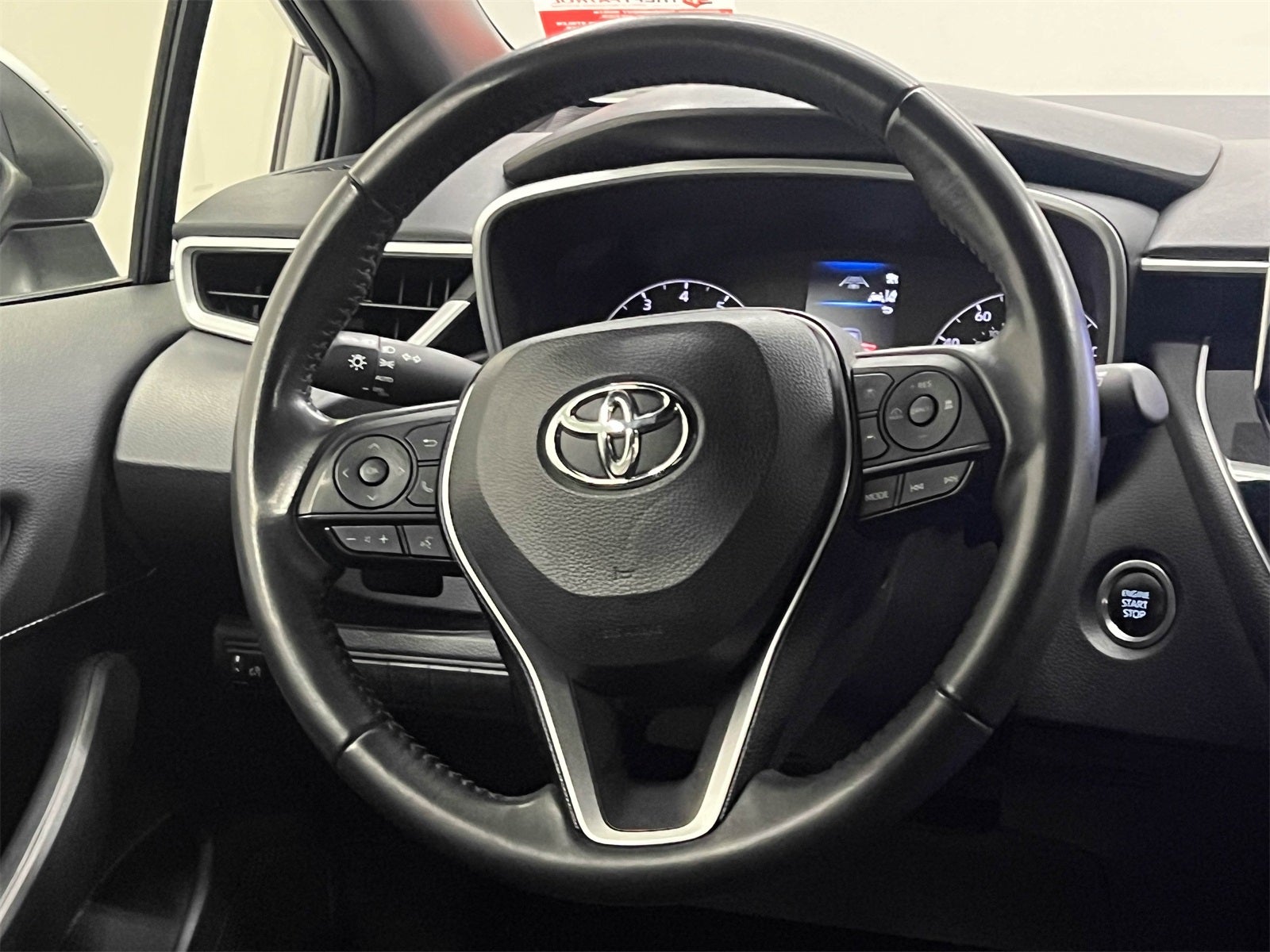 2024 Toyota Corolla Hatchback SE