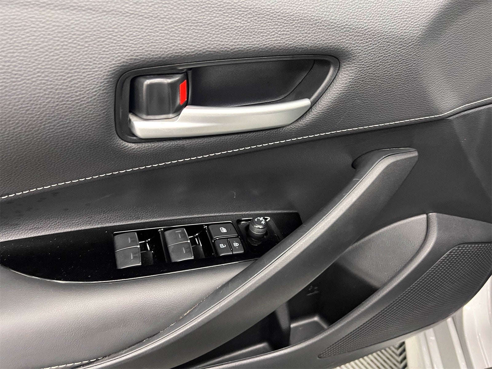 2024 Toyota Corolla Hatchback SE