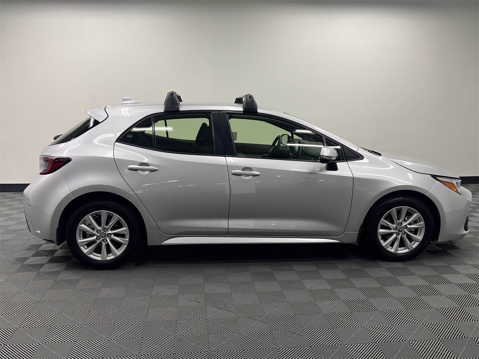 2024 Toyota Corolla Hatchback SE