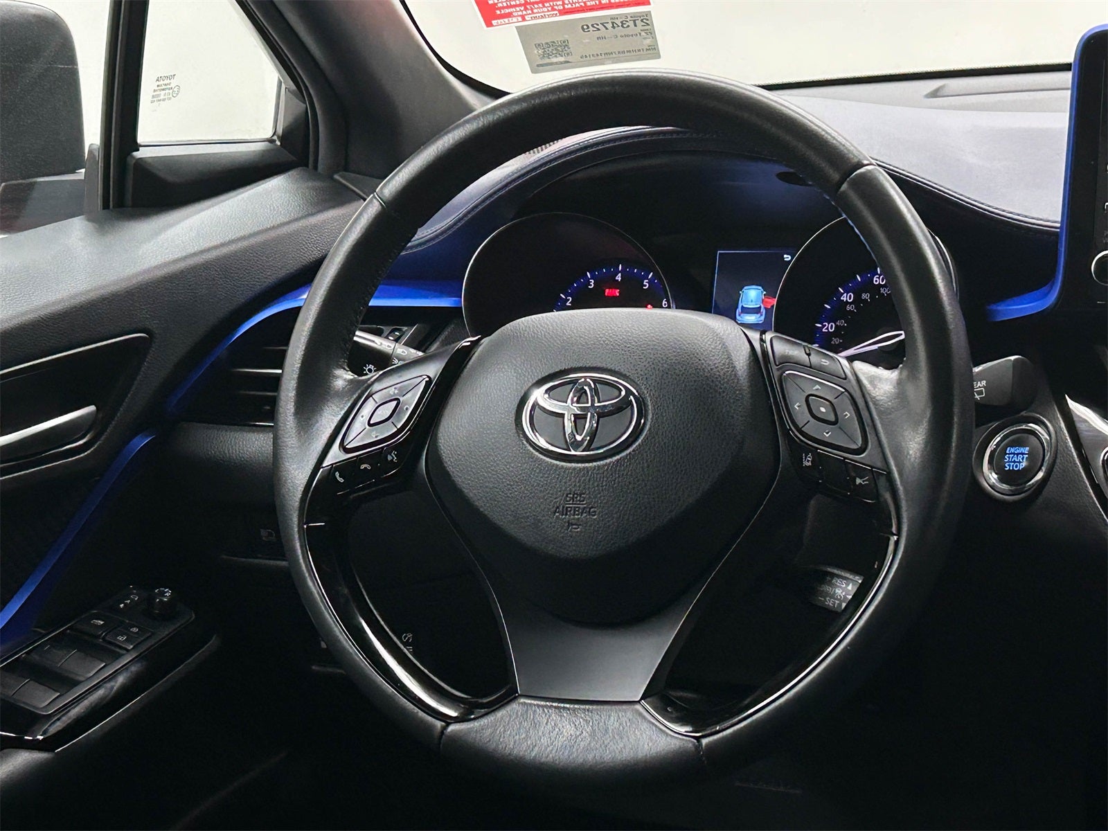 2022 Toyota C-HR XLE