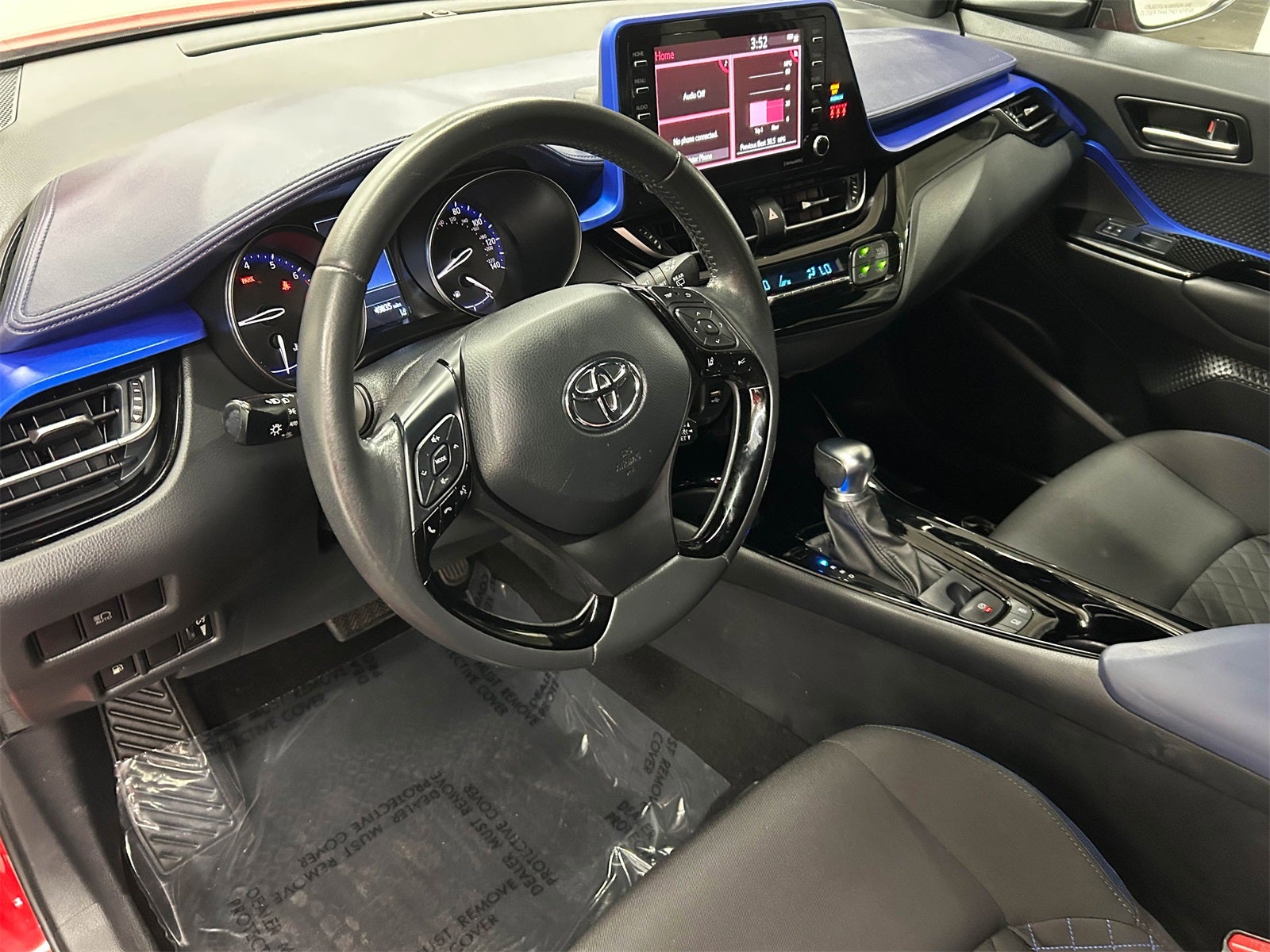 2022 Toyota C-HR XLE