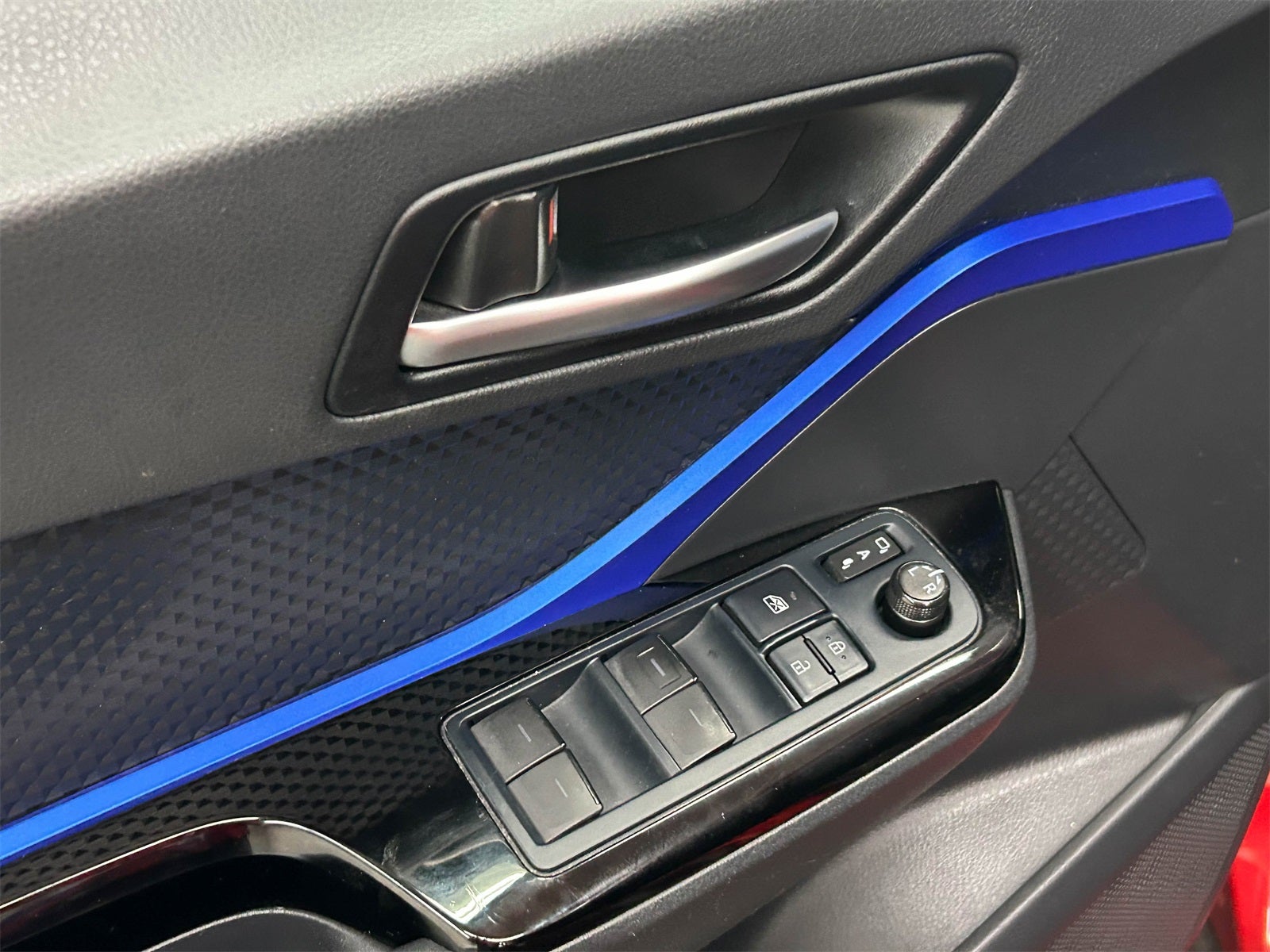 2022 Toyota C-HR XLE