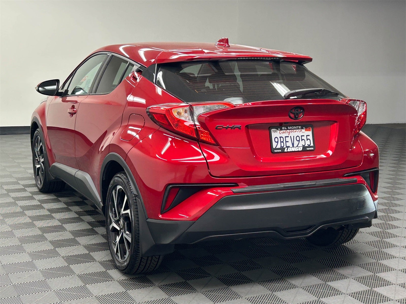 2022 Toyota C-HR XLE